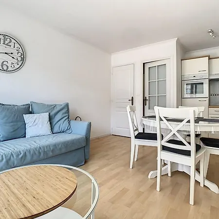 Lumineux à 100m De La Avec Balcon, Parking, Idéal Pour Séjours Courts Et Longs - Fr-1-236-139 Apartamento Cucq